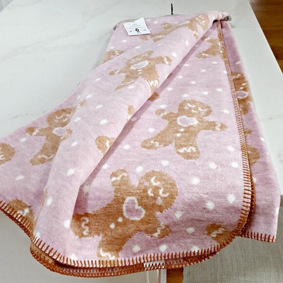 NEW! EXQUISITE Gingerbread HEARTS REVERSIBLE THROW BLANKET - Picture 4 of 6